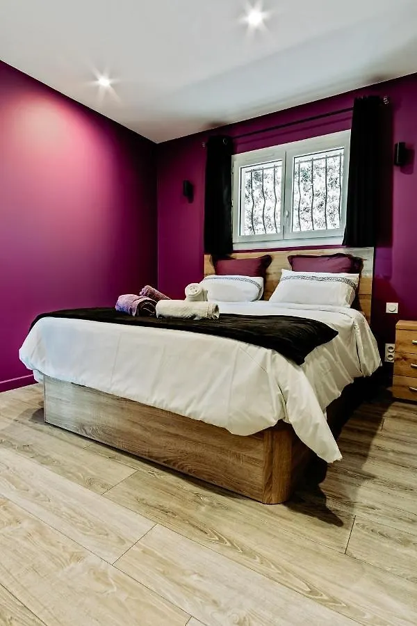 La Maison Fratelli Hyères 0*,  Francia